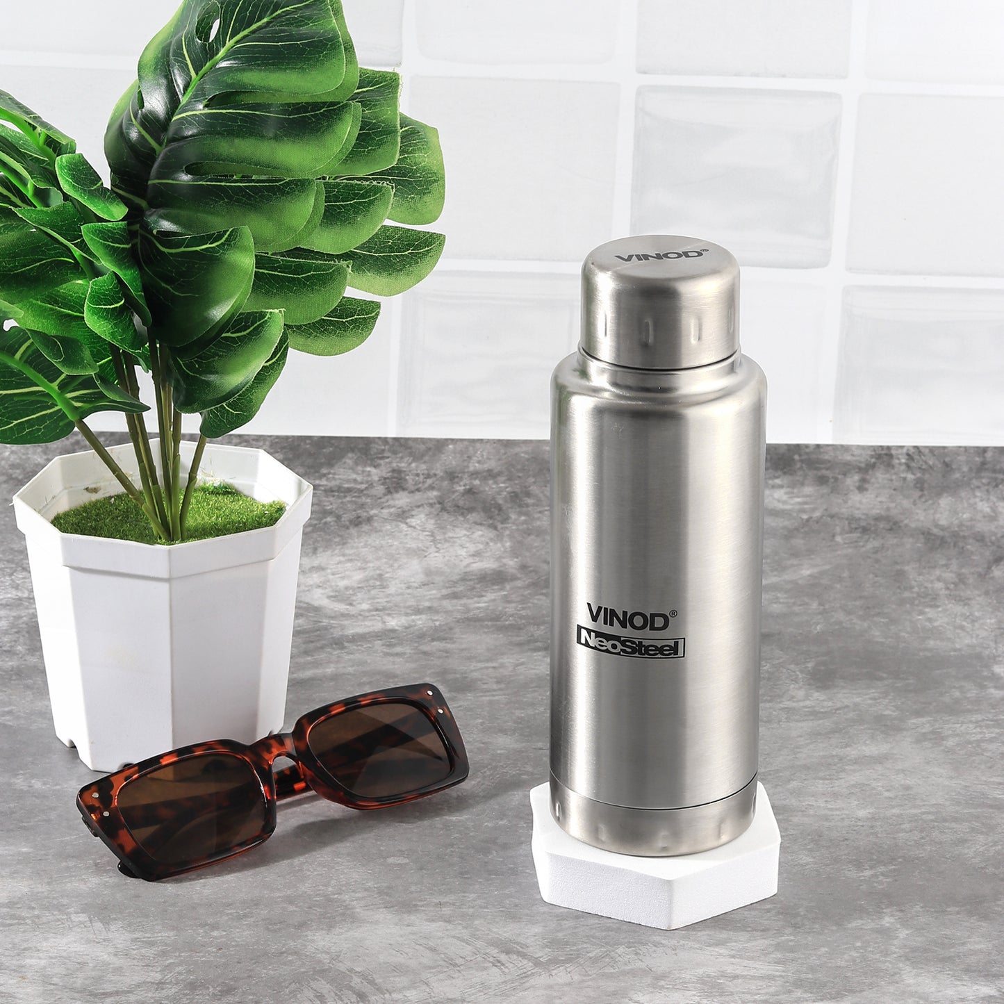 Vinod Omega Bottle Silver - Lid Detail | Vinod Cookware India