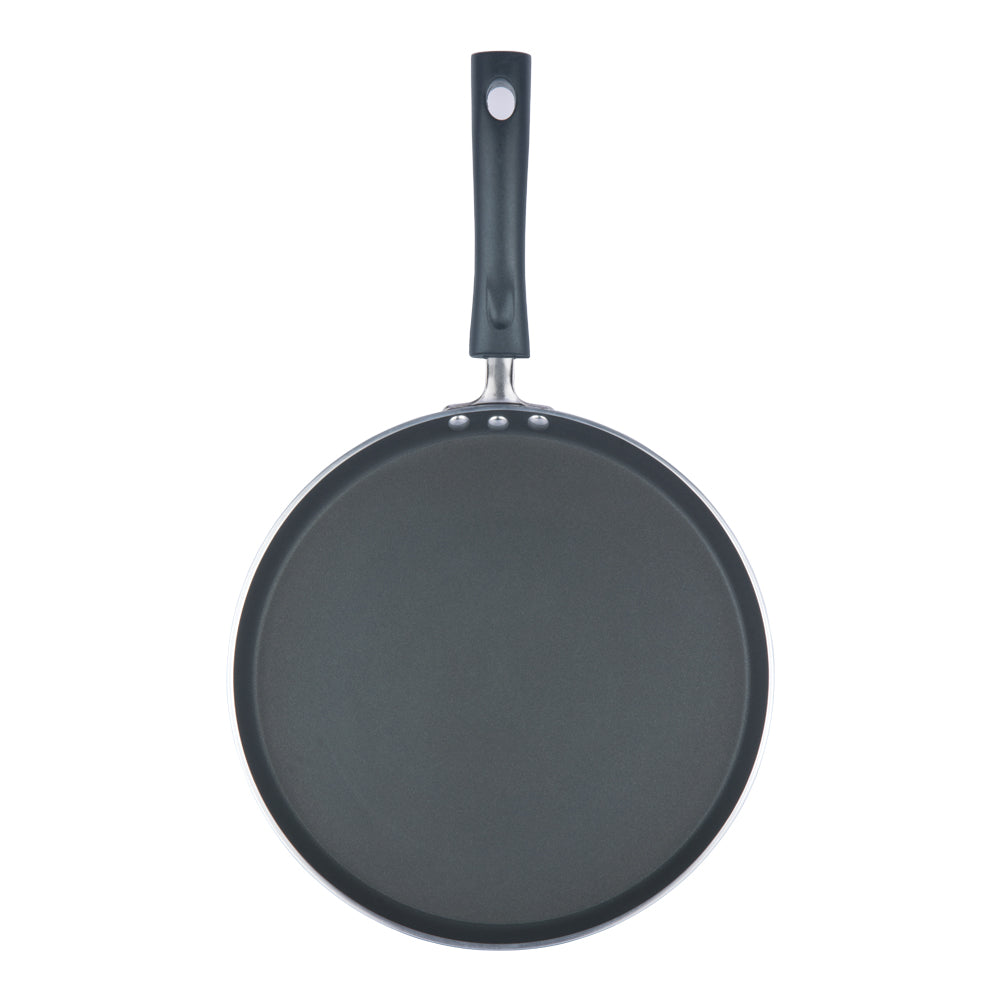 smooth cooking surface and black ergonomic handle for everyday use.
